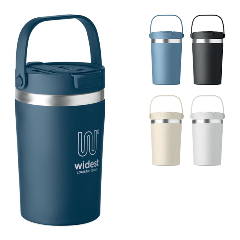 Doppelwandiger Becher mit Strohhalm
